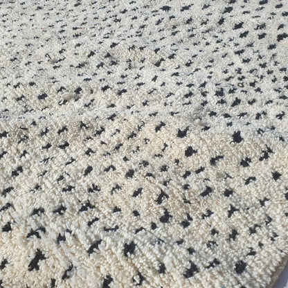 Dilba | Handmade Boujad Rug 8x10 ft – Black & White Abstract Geometric Moroccan Wool Carpet | 8'7"x10' ft | 262x300 cm - OunizZ