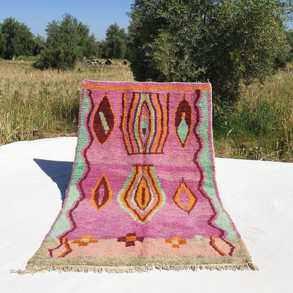 Ighla - Boujad Pink Moroccan Rug 5x8 | Berber Handmade with 100% Wool | 5'4x8'5 Ft | 164x258 cm - OunizZ