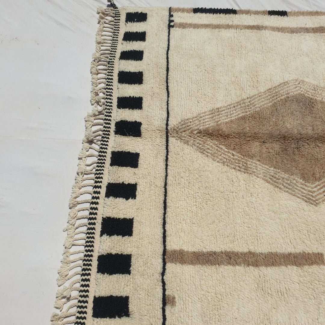 Nimlat | White & Beige Moroccan rug 6x9 Authentic Ultra Soft Beni Ourain | 6'76x9'74 Ft | 206x297 cm - OunizZ