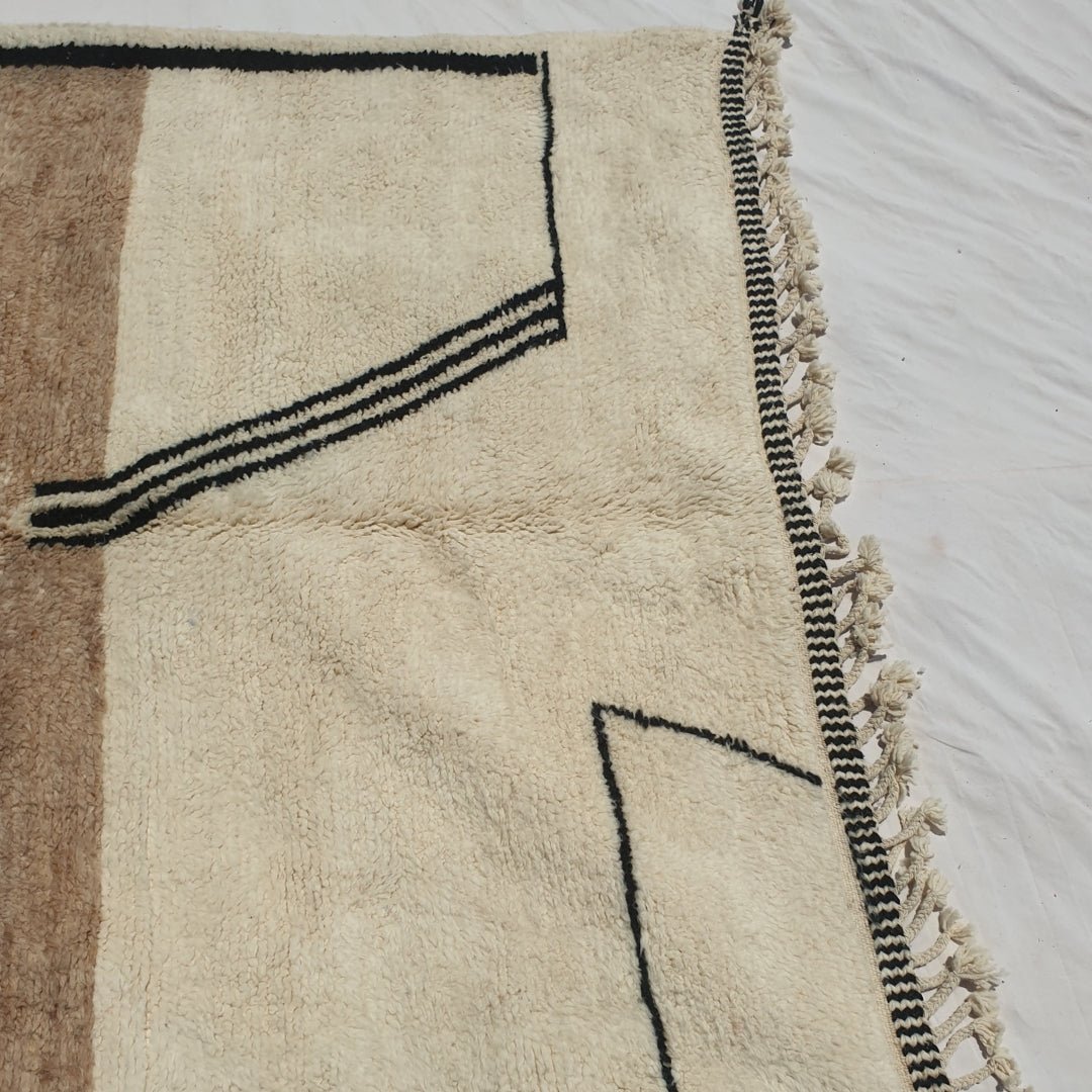 Nimlat | White & Beige Moroccan rug 6x9 Authentic Ultra Soft Beni Ourain | 6'76x9'74 Ft | 206x297 cm - OunizZ