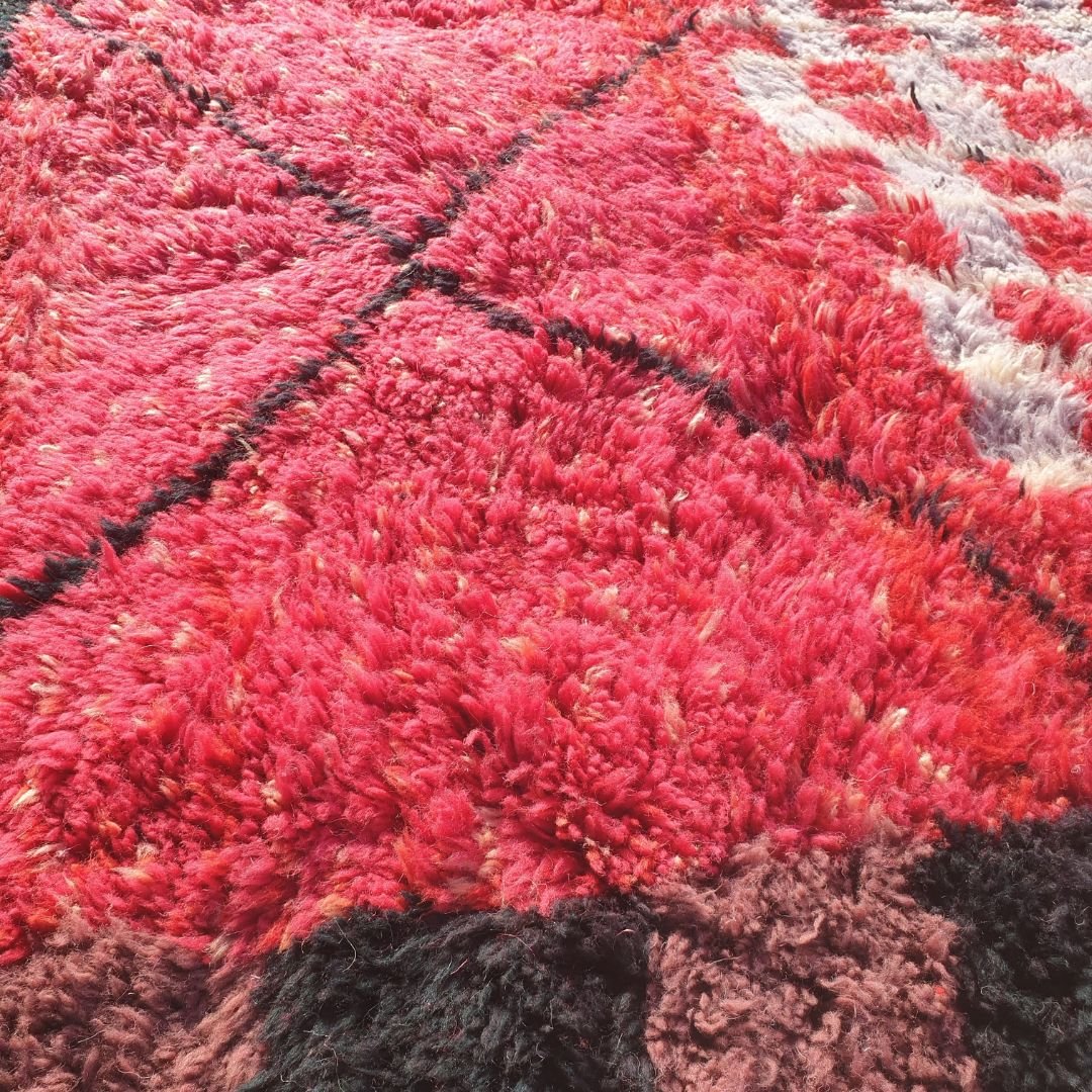 Rawja - Red & Black 6x9 Moroccan Rug Beni Mrirt Luxurious Ultra Soft and Thick | Berber Handmade Wool Carpet | 6'63x9'38 Ft | 202x286 cm - OunizZ