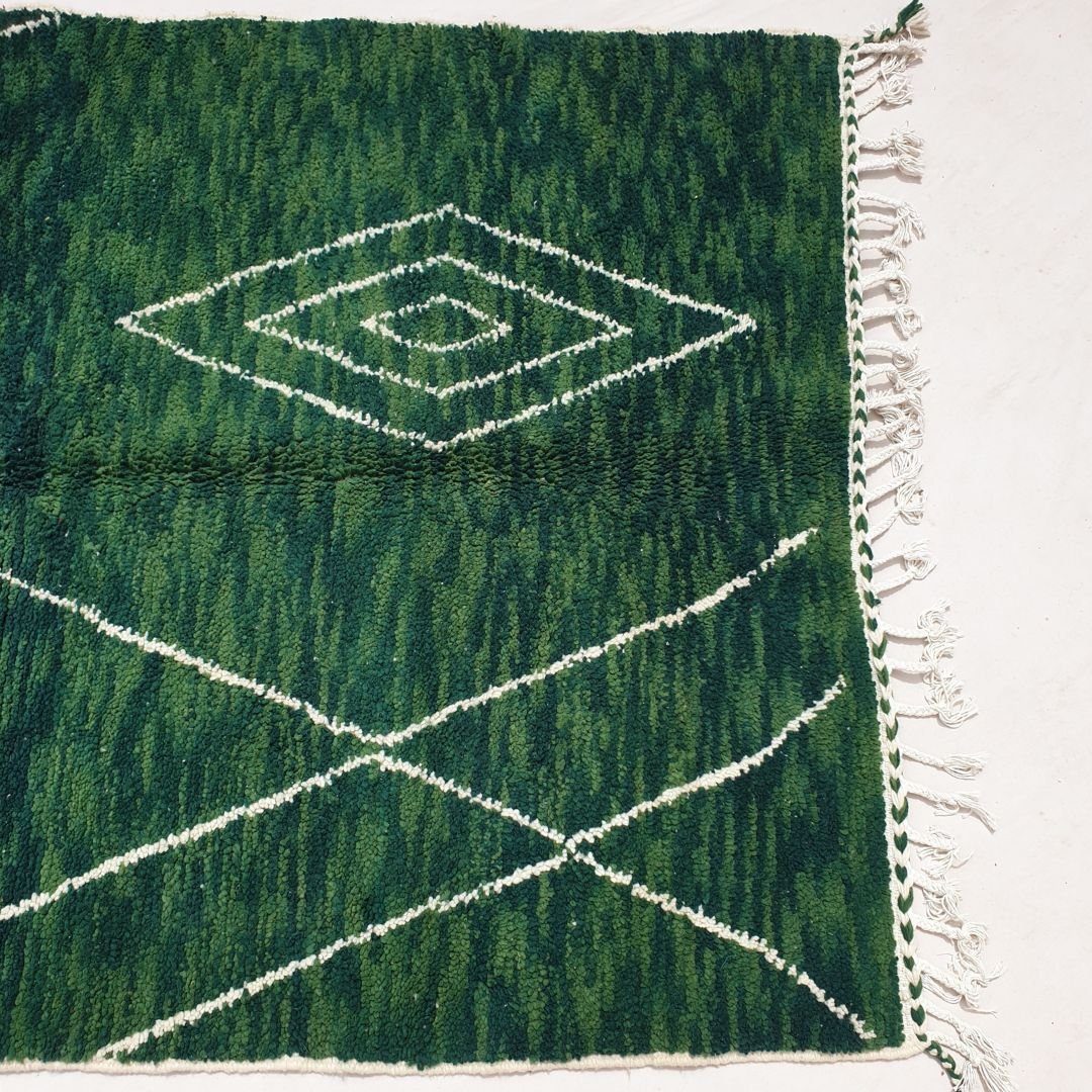 Sibila | Green Moroccan Rug 5x8 Soft Authentic Beni Ourain | 5'15x8'43 Ft | 157x257 cm - OunizZ