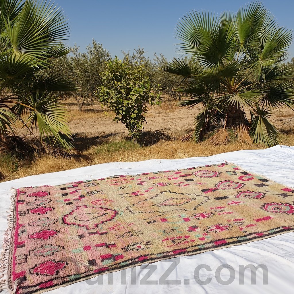 CHAHDIA | 10x6'7 Ft | 307x204 cm | Moroccan Vintage style Rug | 100% wool handmade - OunizZ