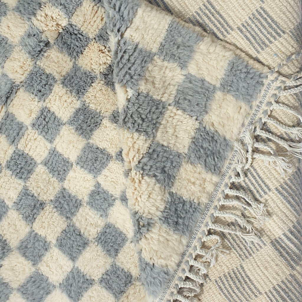 Checkered Rug Beni Ouarain Moroccan Carpet | 8'2x4'9 Ft | 2,50x1,50 m | DAMA | 100% wool handmade - OunizZ