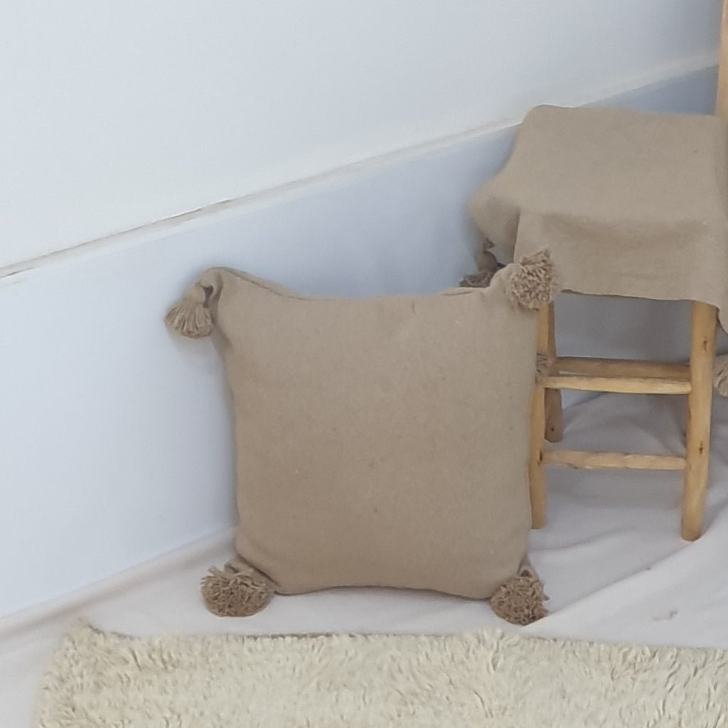 Moroccan Cotton cushions with pom poms - OunizZ
