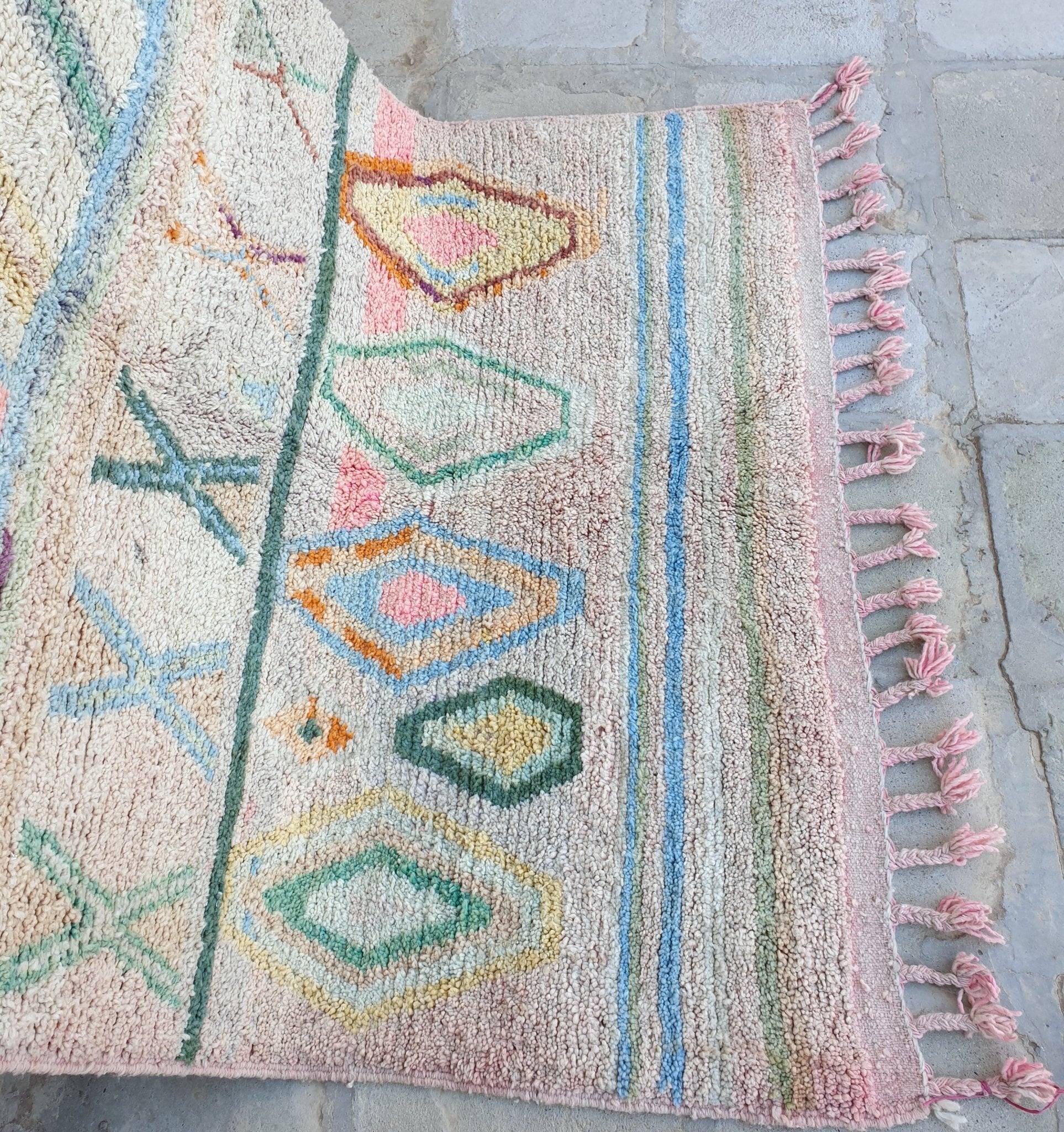 SLIMA | Boujaad Rug | 100% wool handmade in Morocco - OunizZ