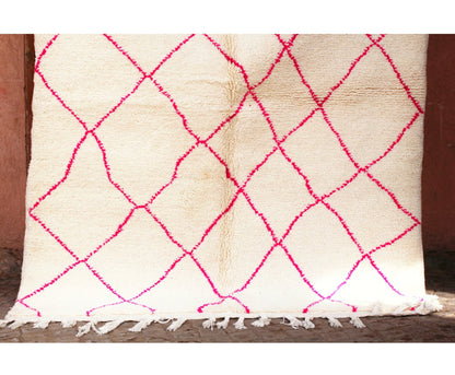 TANNIT | BENI OUARAIN White & Pink Rug | 100% wool handmade in Morocco - OunizZ